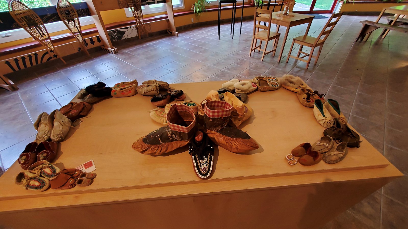 Une nouvelle exposition touchante à la Maison amérindienne