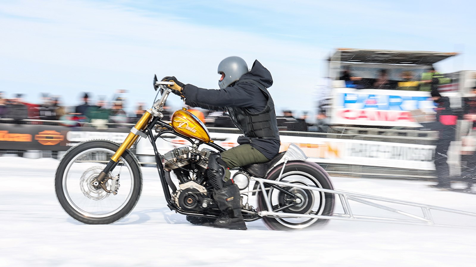 Un succès pour la 3e édition de la Harley Drag Race on Ice ce dimanche