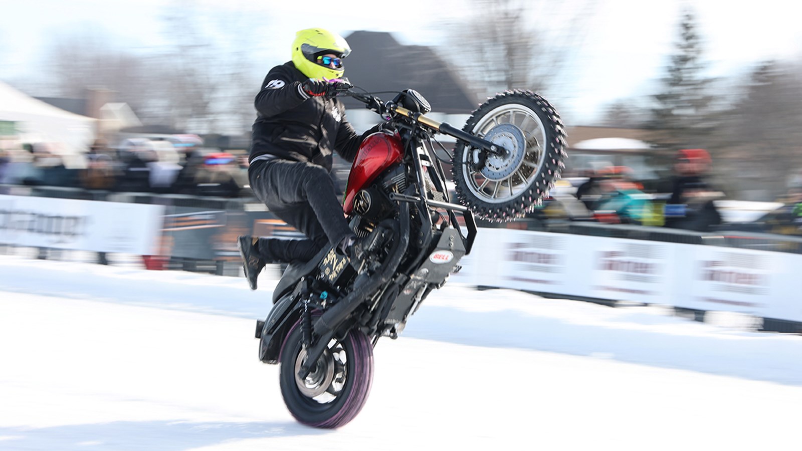 Un succès pour la 3e édition de la Harley Drag Race on Ice ce dimanche