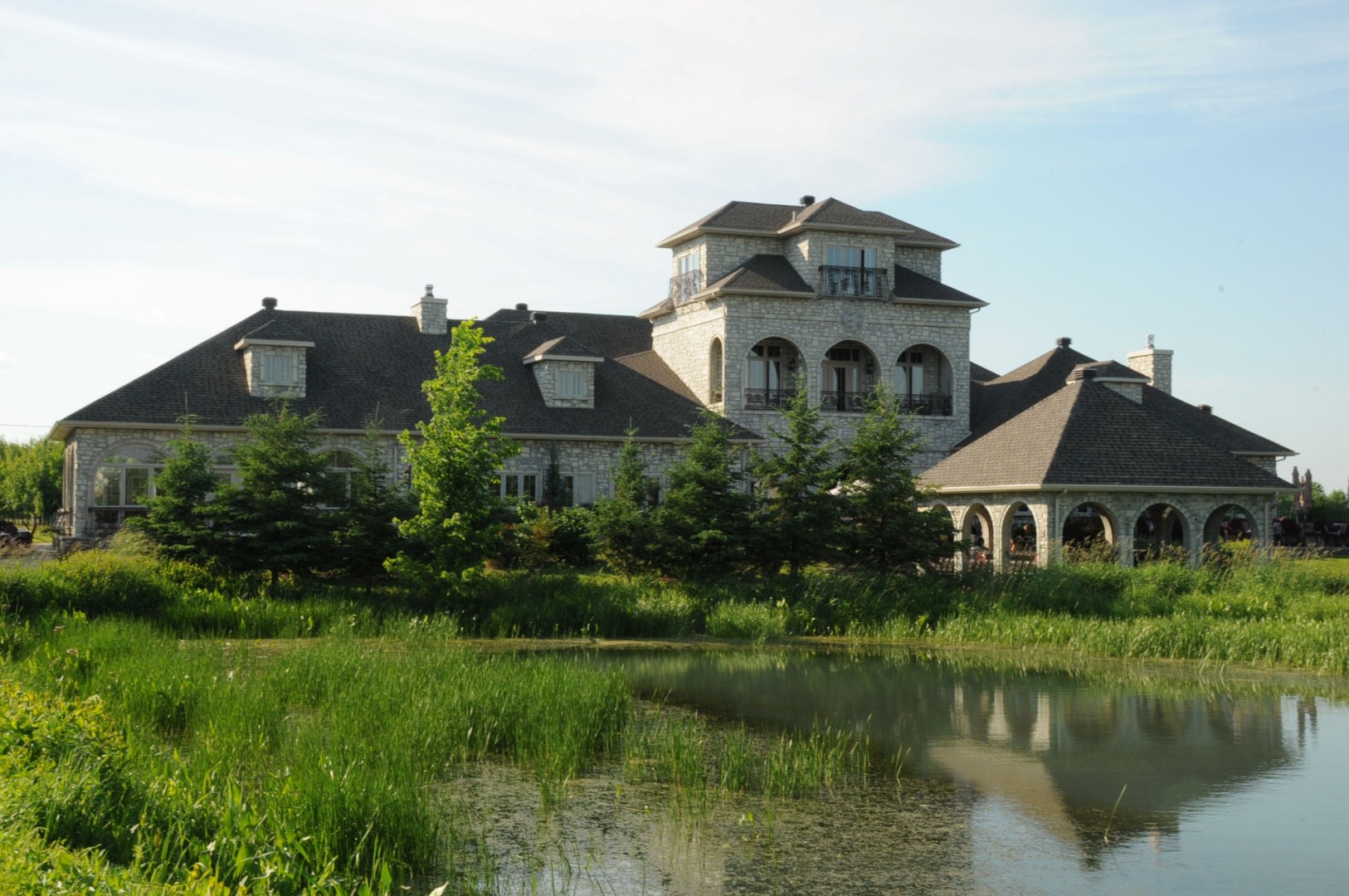 Les activités au Domaine de l'Île Ronde se déroulent comme d'habitude.