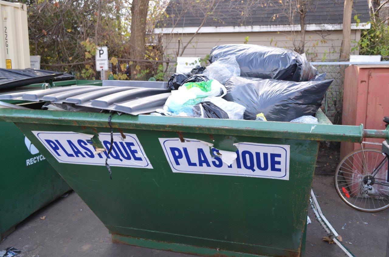 Marie-Andrée Sirois-Larochelle, directrice du Recyclo-Centre de Sorel-Tracy, se dit déçue et surprise des résultats du sondage.
