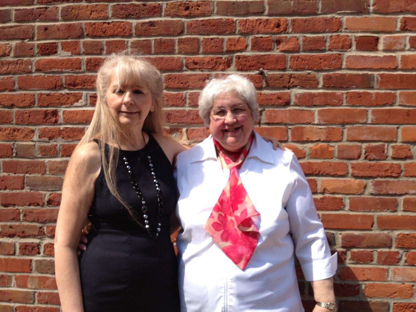 Madeleine Bégin et Yvette Bernier du Regroupement littéraire de Saint-Ours.