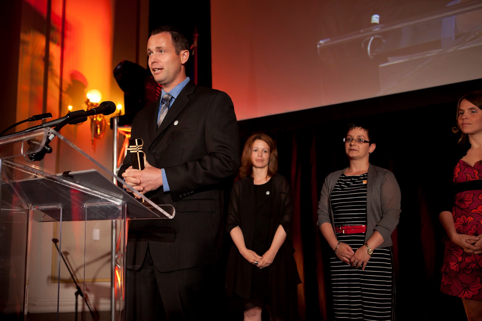 Pierre-Olivier Gaucher de Contrecoeur a mérité le Prix LOJIQ Entrepreneuriat - Jeune entrepreneur 2012.