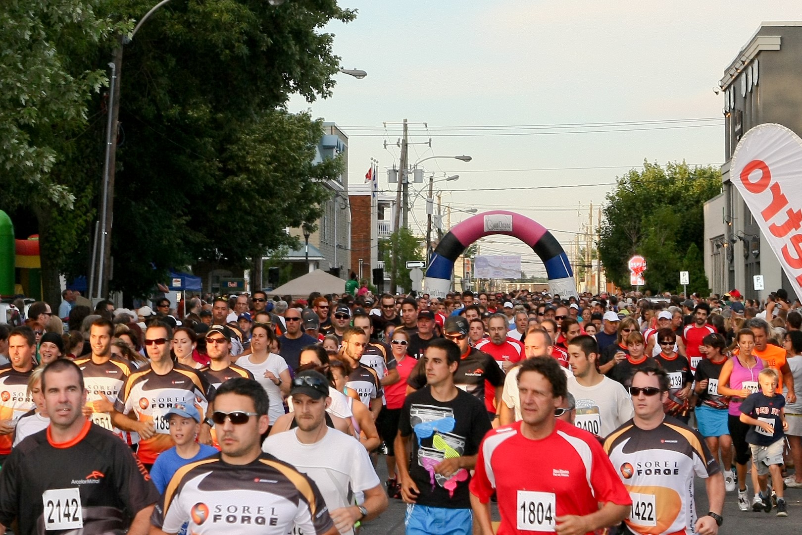 Au total, 1461 participants de tous les âges ont franchi la ligne d’arrivée sur la rue Charlotte, un record de participation pour l’événement.