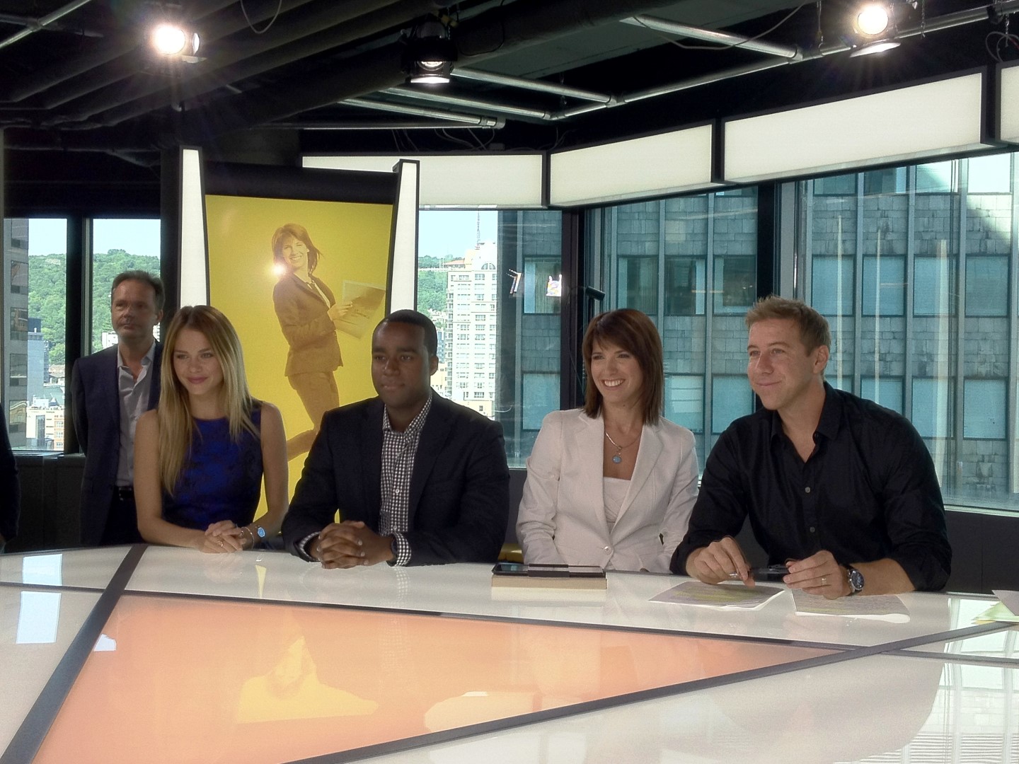 L’équipe de Ça commence bien&nbsp;!,Maripier Morin à la culture et à la météo, Andy Mailly-Pressoir aux sports, Caroline Proulx aux actualités et Richard Turcotte à l’animation.