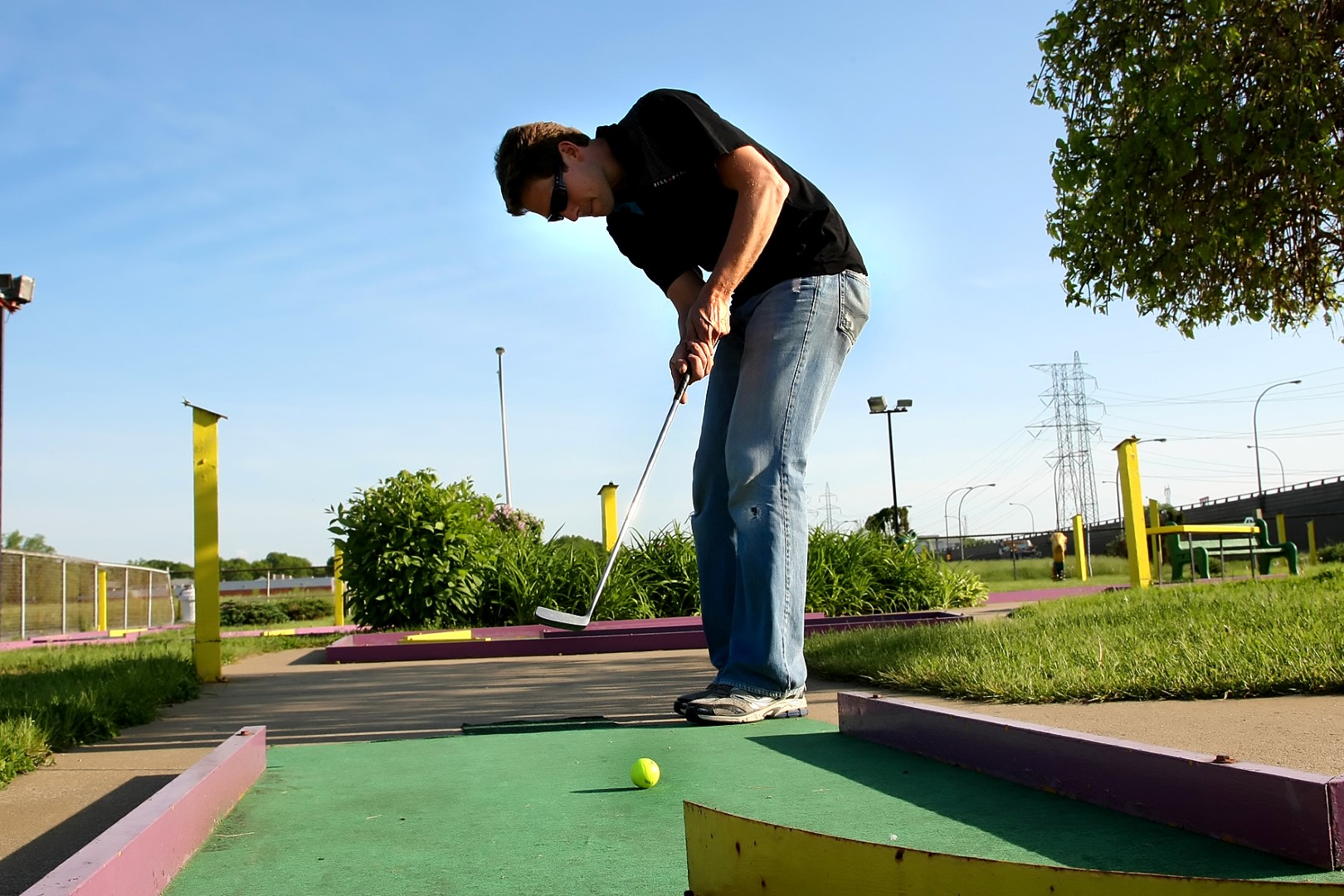 La Classique de la Plaza de mini-golf est organisée par Hugo Deschênes (photo), Jean Lusignan et Éric Théroux.