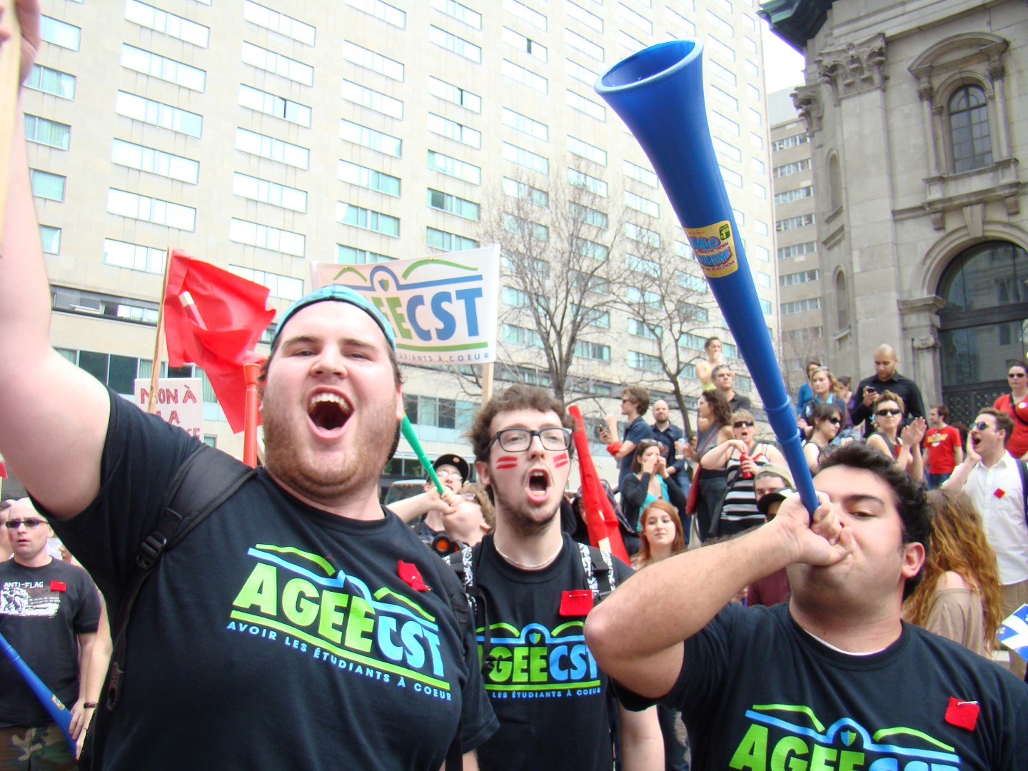 Des membres de l’Association générale des étudiants et des étudiantes du Cégep de Sorel-Tracy, dont Vincent Malo, Alex Vandal-Milette et Marc-André Jean-Montenegro, avaient manifesté contre la hausse des droits de scolarité à Montréal, en mars dernier.