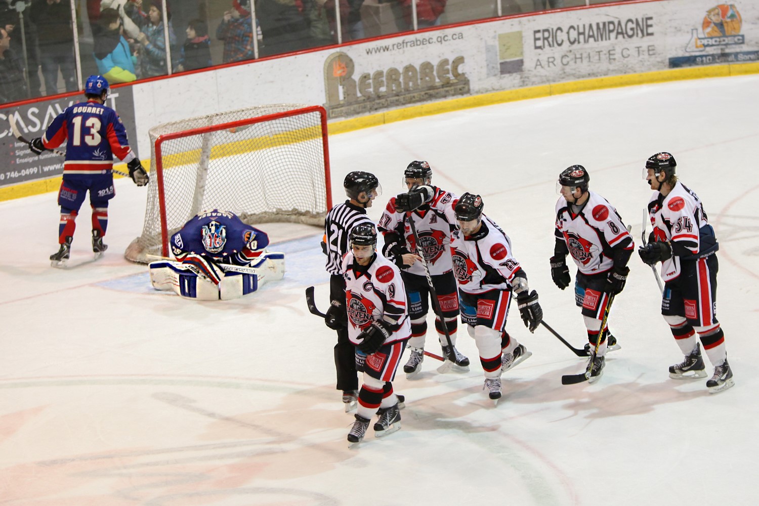 Après une victoire de 6-2 au colisée Cardin (photo), le 25 janvier, les Sorelois ont perdu une première fois en cinq matches le lendemain, en Ontario, au compte de 6-5.