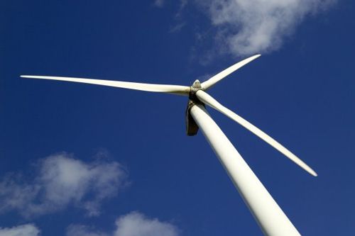 Le conseil municipal de Sorel-Tracy n’a pas réitéré son appui au projet de parc éolien Pierre-De Saurel qui comprend douze éoliennes de deux mégawatts chacune qui doivent entrer en fonction d’ici 2015, dont cinq à Yamaska, quatre à Saint-Robert et trois à Saint-Aimé.