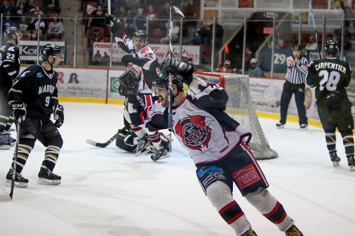 Le HC Carvena a imposé son système de jeu, samedi à Sorel-Tracy, pour battre les Marquis 6-2.