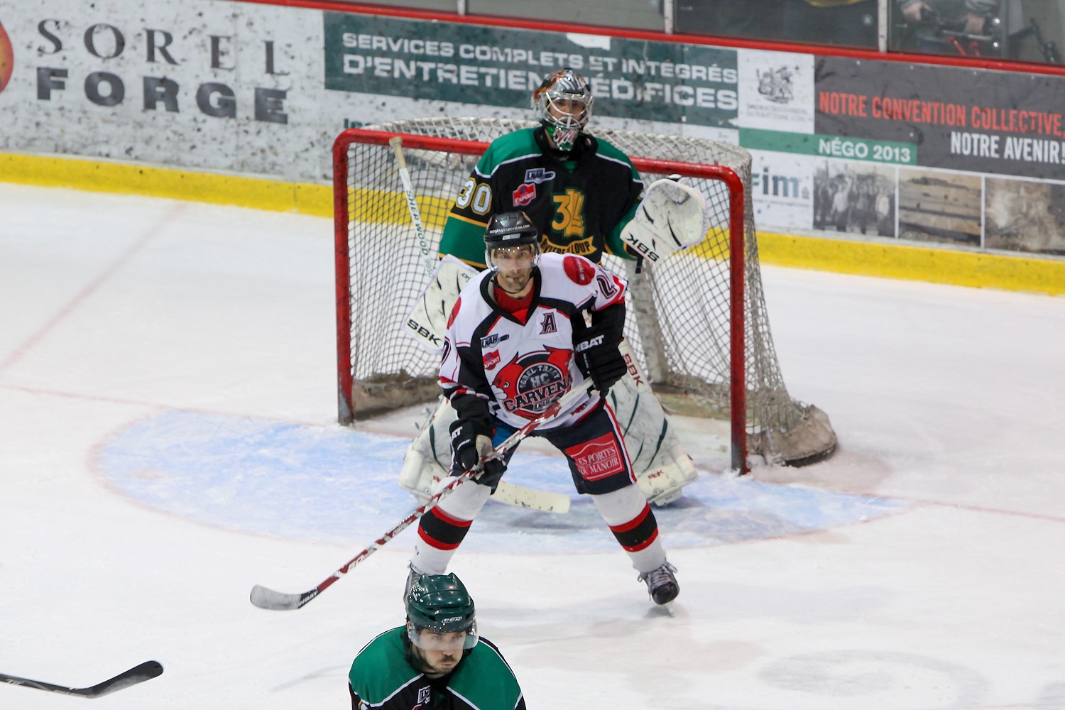 Le HC Carvena pourrait perdre quelques joueurs, dont Dominic Chiasson qui est originaire de Valleyfield.