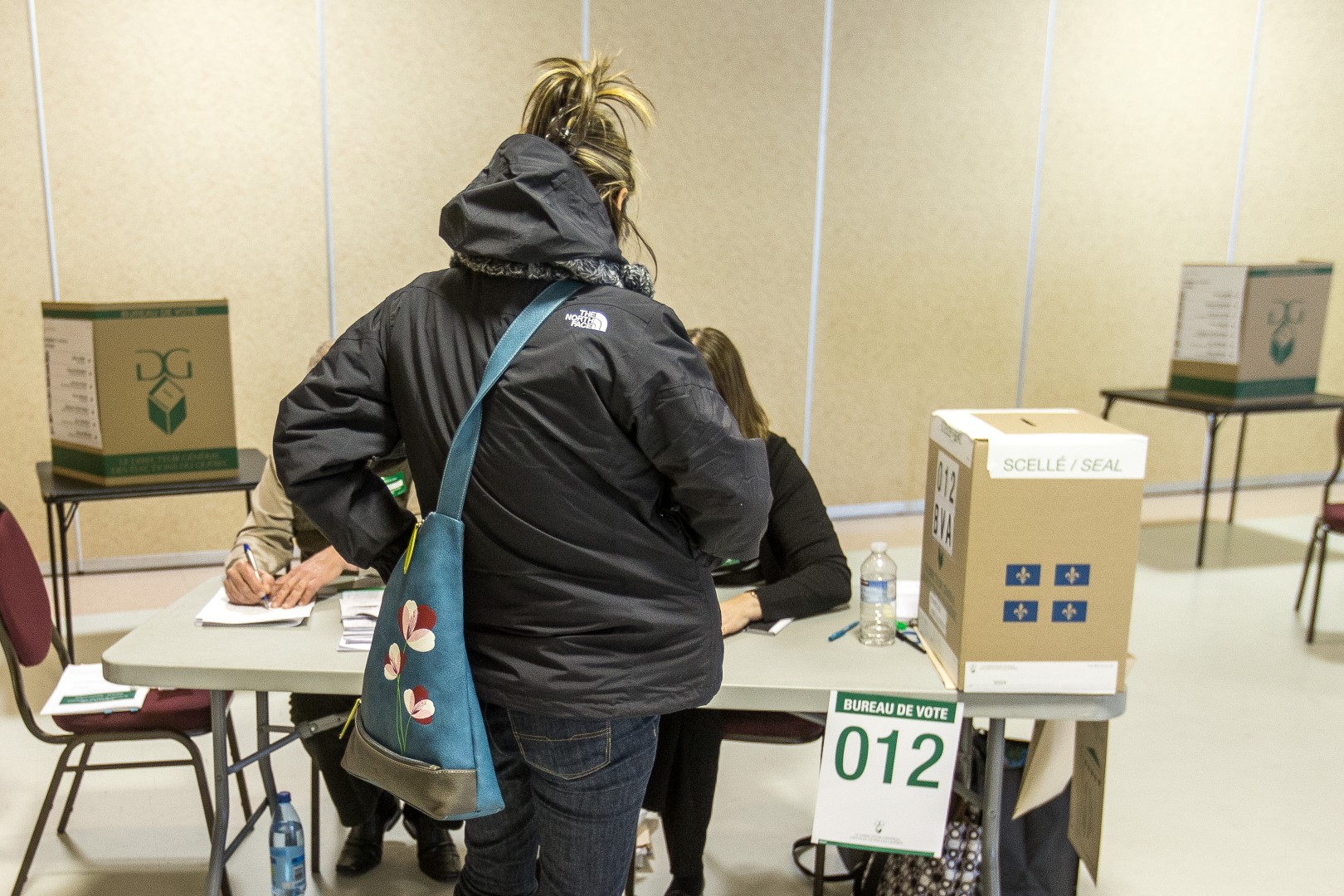 Au terme de la première journée de vote par anticipation, 9,47% des électeurs inscrits dans la circonscription ont exercé leur devoir de citoyens.