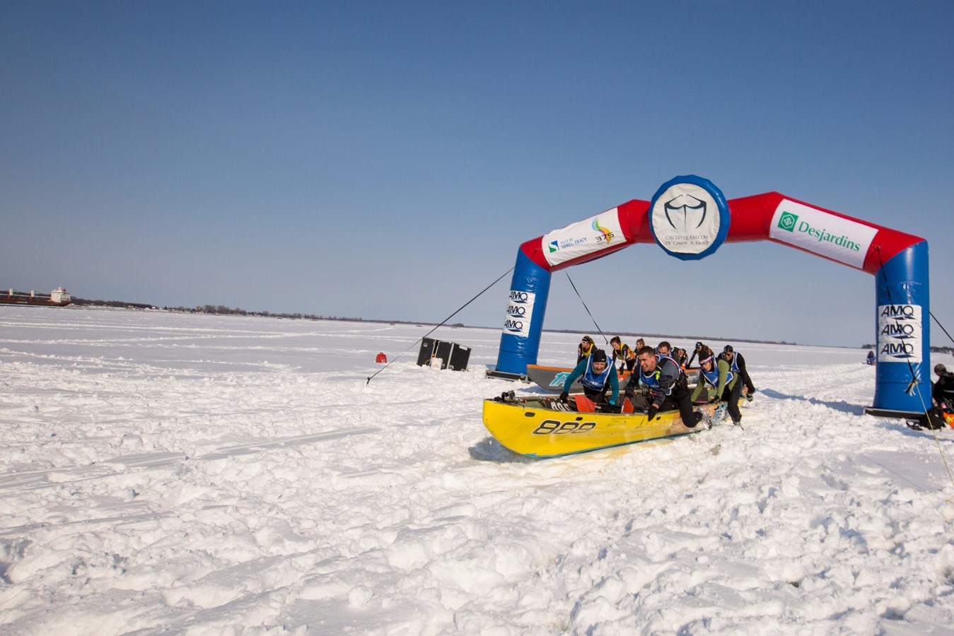 Une 13e place pour l’équipe soreloise à la course de canot à glace Sorel-Tracy