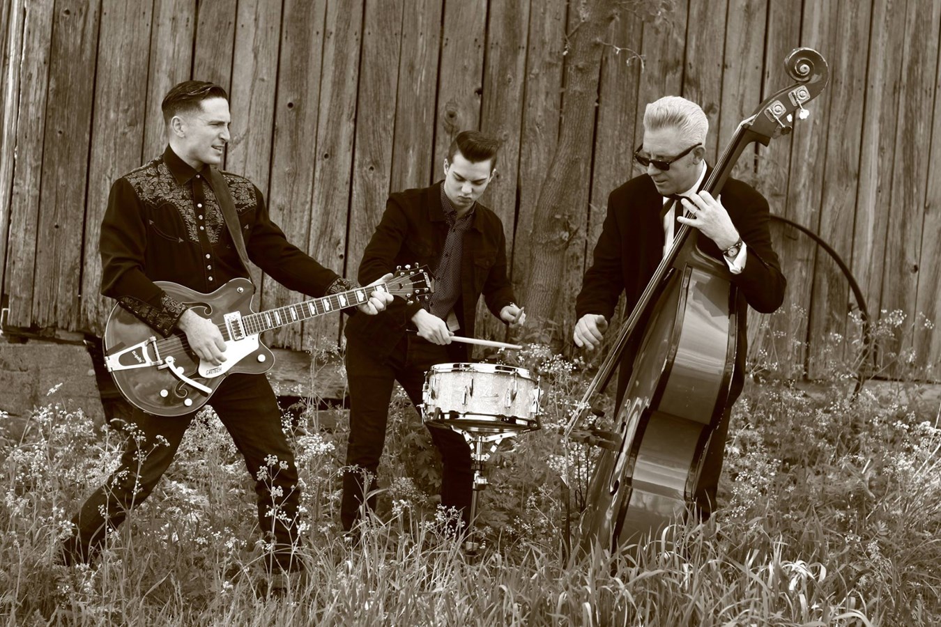 Le samedi, de 20h à 21h30, le groupe Hellbound Hepcats sera en spectacle à la salle de l’hôtel de ville.