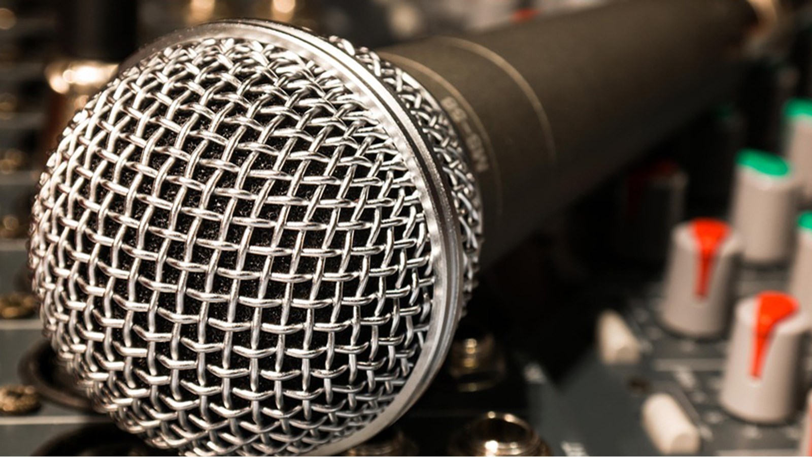En nouveauté, un balado (podcast) sera animé en direct du Marché des arts Desjardins.