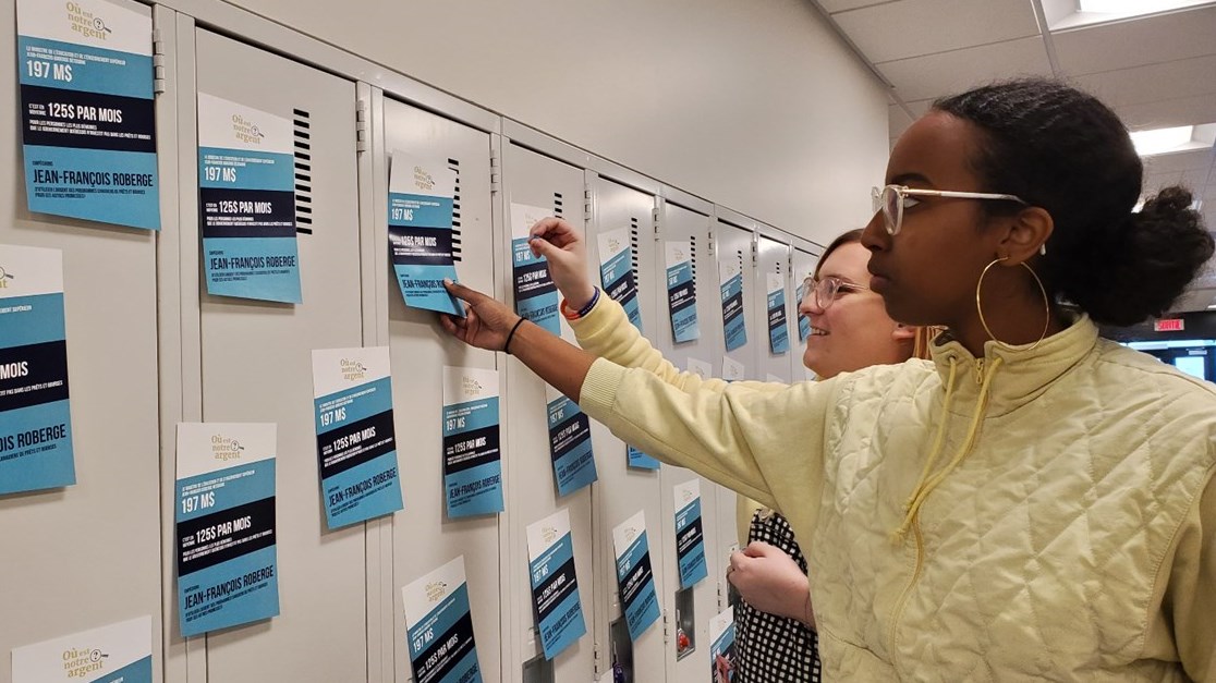 La campagne "Où est notre argent?" menée par les associations étudiantes de la Fédération étudiante collégiale du Québec (FECQ) et de l’Union étudiante du Québec (UEQ), a commencé aujourd'hui au Cégep de Sorel-Tracy, par le biais d'un affichage massif dans les couloirs de l'établissement.