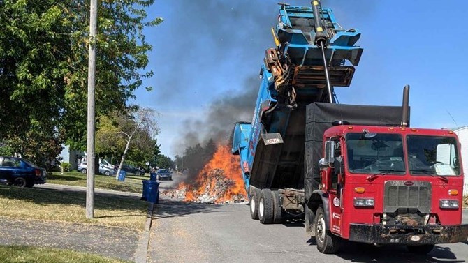 Au cours des dernières semaines, deux camions d’EBI ont pris feu puisque des citoyens mettent dans les bacs roulants des matières non admissibles aux collectes en porte-à-porte.