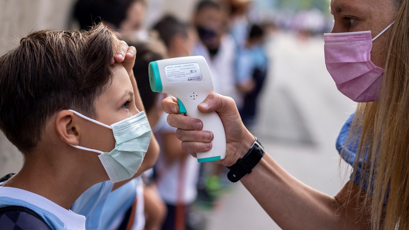 Une nouvelle étude démontre l'utilité des tests rapides en milieu scolaire