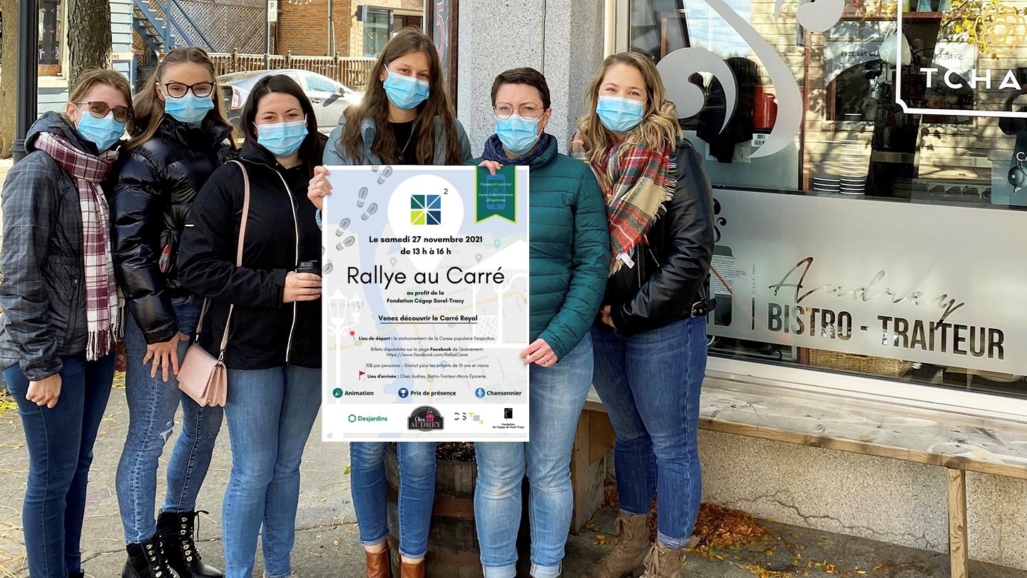 Les six organisatrices du Rallye au Carré : (commençant par la gauche) Priscillia Poirier, Elyse Ouellet, Audrey-Ann Jussaume, Malyka Mandeville, Martine Rolland et Andréa Champagne. Crédit : Marie-Élaine Desrosiers – Directrice des opérations Chez Audrey