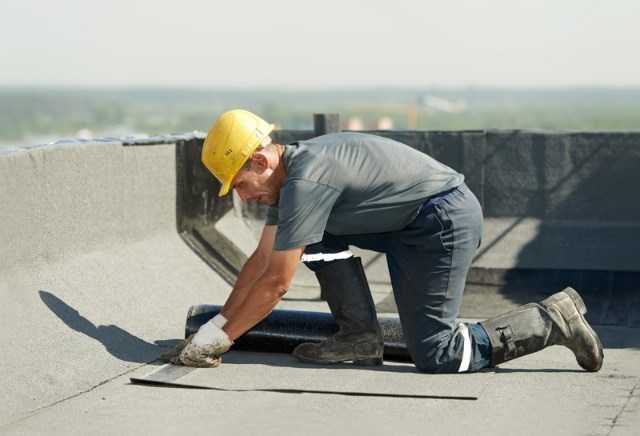 Pourquoi choisir la membrane élastomère pour la couverture de votre maison ?