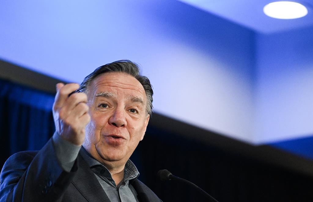 Matchs des Kings à Québec: «C'est important d'investir dans le loisir», dit Legault
