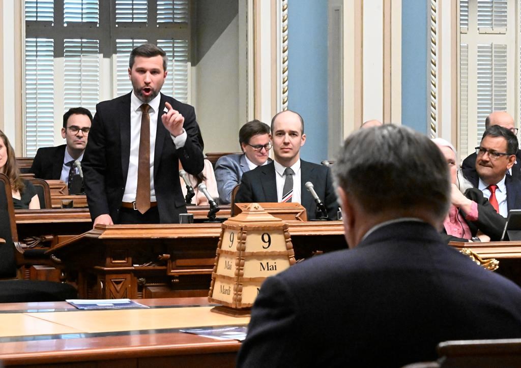 Hausse du salaire des élus: Québec solidaire promet de s'opposer par tous les moyens