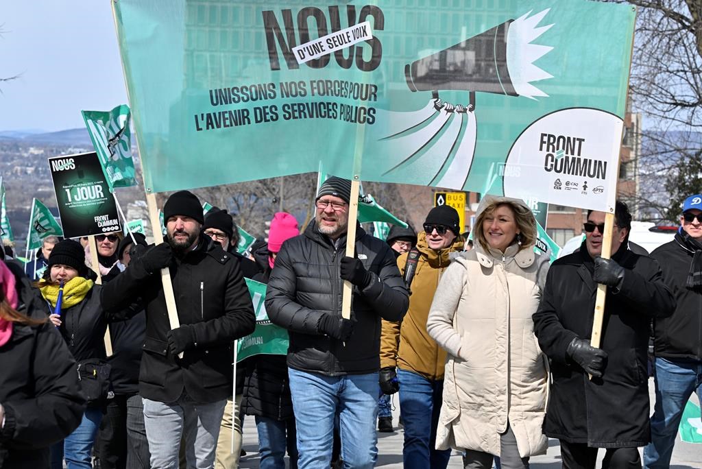 Secteur public: grande manif et consultation sur des mandats plus musclés cet automne