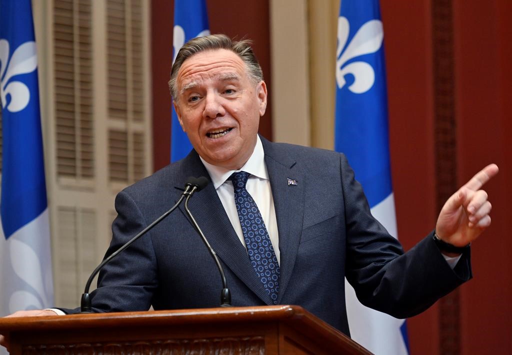 Legault exhorte Trudeau à freiner l'afflux de demandeurs d'asile