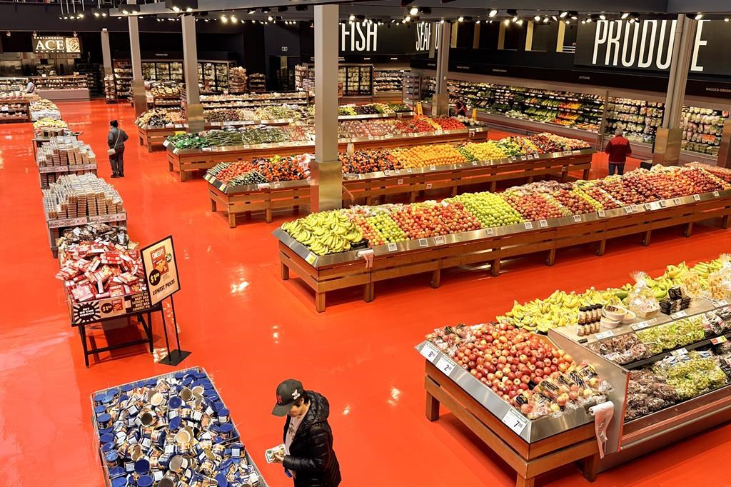 Trudeau se réjouit de la participation de Loblaw au code de conduite des épiceries