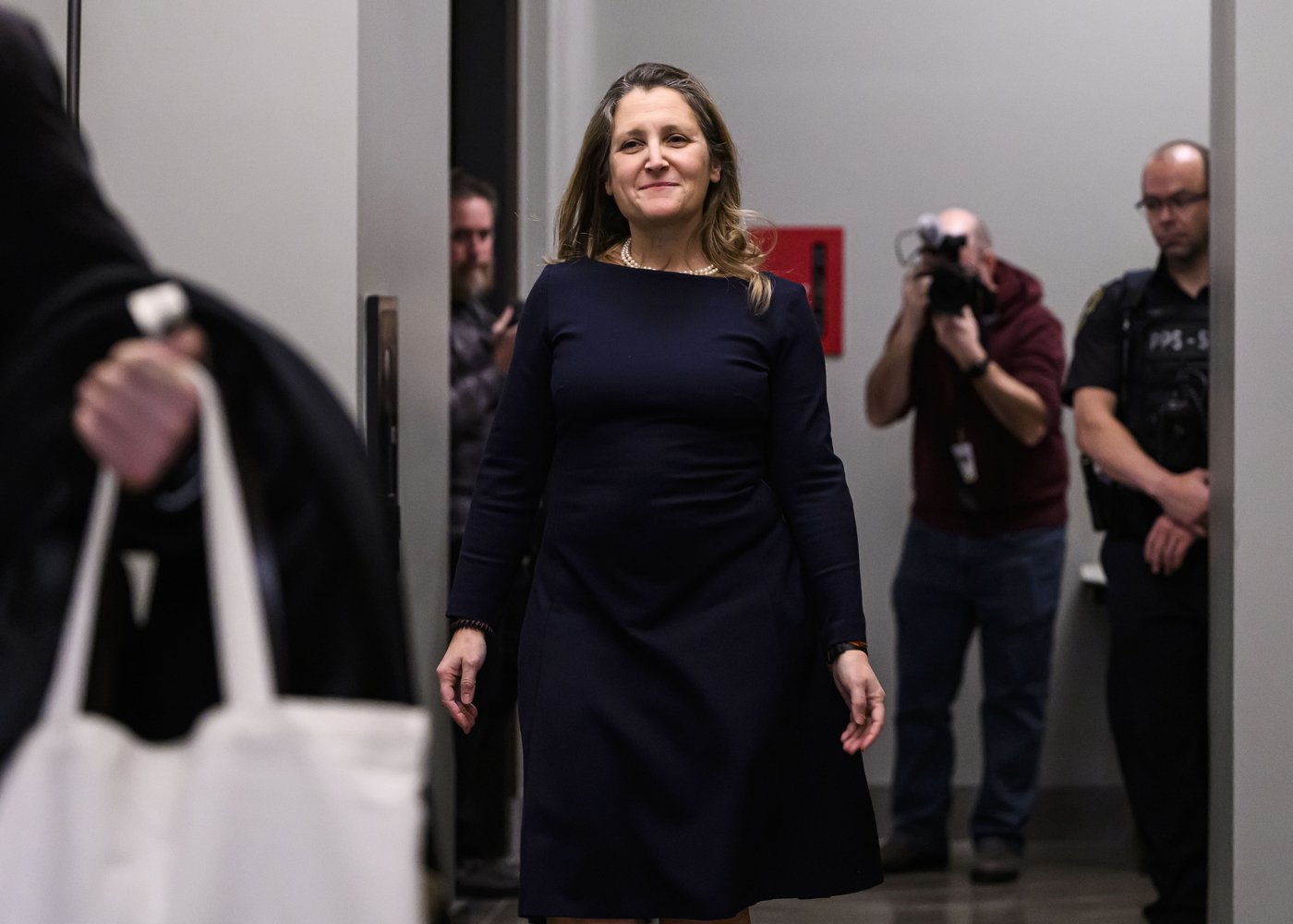 Alerte: Chrystia Freeland s'annonce comme candidate à la chefferie du PLC