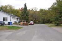 Il y a des arbres sur une grande superficie à partir de la fin de la 56e avenue. Le secteur de la 54e à côté est présentement l objet d un important projet de développement de condominiums.