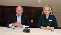 Bernard Landry et Diane Bourgeois étaient rassemblés pour promouvoir l idée de la souveraineté du Québec.