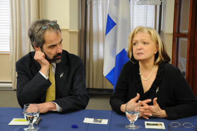Le porte-parole en matière de finances et député d Hochelaga, Daniel Paillé, croit que la balle est maintenant dans le camp des conservateurs. Crédit: Josiane Yelle