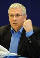 Le maire de Mirabel croit qu ils devront attendre un minimum de six mois avant d avoir une réponse du Tribunal administratif du Québec. Crédit: Josiane Yelle