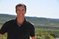 Daniel Thibault au sommet du Mont Vallant sur la Côte-Nord.
