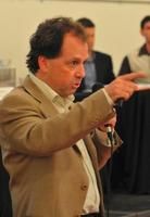Le président Guy Leclerc défend son projet avec conviction. Crédit: Yves Ranger