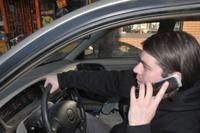 L utilisation du cellulaire au volant est une distraction que les policiers identifient de plus en plus.