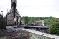 La structure du 274 rang Lepage à Sainte-Anne-des-Plaines a été détruite dans son ensemble.
