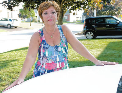 9 septembre 2010 - MONTRÉAL - Parce qu'en l'espace d'un an, elle a connu un petit accident responsable suivi de trois autres plus importants, mais non responsables, une automobiliste vient de voir tripler sa prime d'assurance pour un nombre d'années indéterminé. J'appelle ça profiter de la malchance des gens , commente Diane Dubois, 51 ans, qui a connu une année de misère après 35 ans de conduite sans reproche.