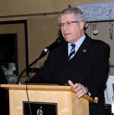 Le dput de Blainville Daniel Ratth balaie du revers de la main les propos du maire de Terrebonne, Jean-Marc Robitaille, par rapport  son allocation de dpenses annuelle.[Blainville] le 17 avril 2010.  Simon Dessureault/L'cho de la Rive-Nord/Agence QMi