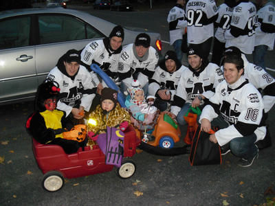 Les joueurs de l'Armada ont fait la joie des amateurs de hockey le soir de l'Halloween.