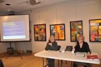 (Photo Simon Dessureault)Diane Bourgeois et Diane Lavallée étaient de passage à Blainville afin d expliquer à des artistes de la région les amendements proposés au projet de loi C-32 par le Bloc Québécois.