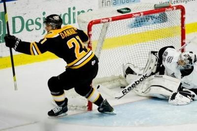 Photo Écho de la Rive-Nord/Samuel Lafontaine Phillip Danault a gâché la fête en marquant en fusillade pour les Tigres de Victoriaville.