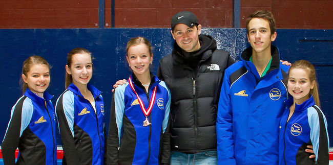 Les membres de l'équipe de patinage artistique de Blainville/Sainte Thérèse qui se joindront à l'équipe du Québec.