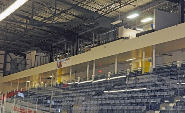 Le second étage comptera 14 loges sur la longueur de la patinoire pouvant accueillir une dizaine de personnes.