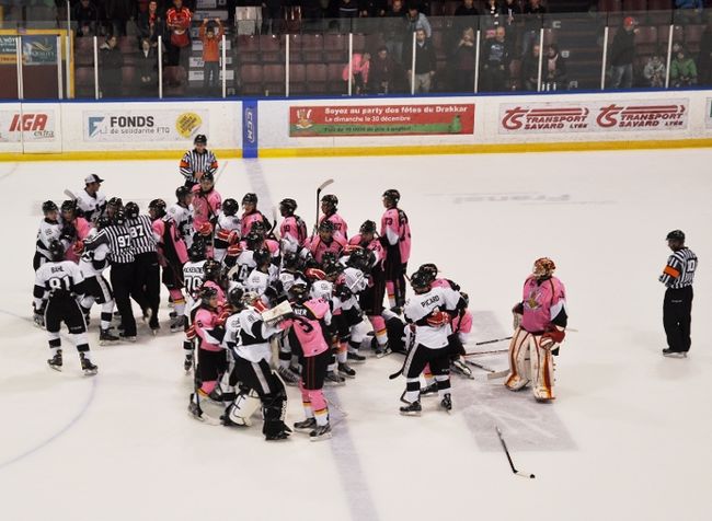À leur première rencontre de la saison en octobre, les joueurs de l'Armada et du Drakkar en étaient venus aux coups à la fin du match.