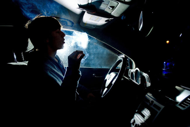 En 2010, les enquêtes ont permis de détecter que 30 % des victimes de collisions mortelles avaient dans leur sang des traces de drogues licites ou illicites.