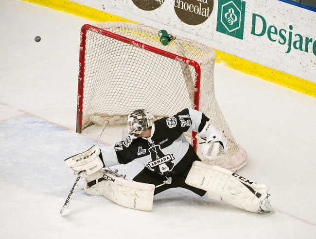 En l'absence d'Étienne Marcoux, l’Armada a confié son filet à Storm Phaneuf, qui a flanché sept fois en 28 occasions.