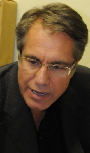 Maire de Boisbriand de 1998 à 2005, Robert Poirier a été arrêté le 26 avril 2011 par l’escouade Marteau dans le cadre du projet Fiche.