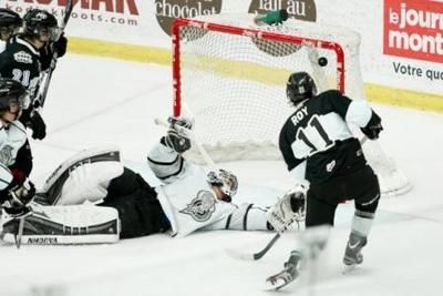 (Photo Écho de la Rive-Nord/Samuel Lafontaine)Marc-Olivier Roy a marqué un but spectaculaire en troisième période pour créé l'égalité 4-4.